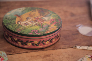 Vintage Peek and Frean Country Cottage Biscuit Tin