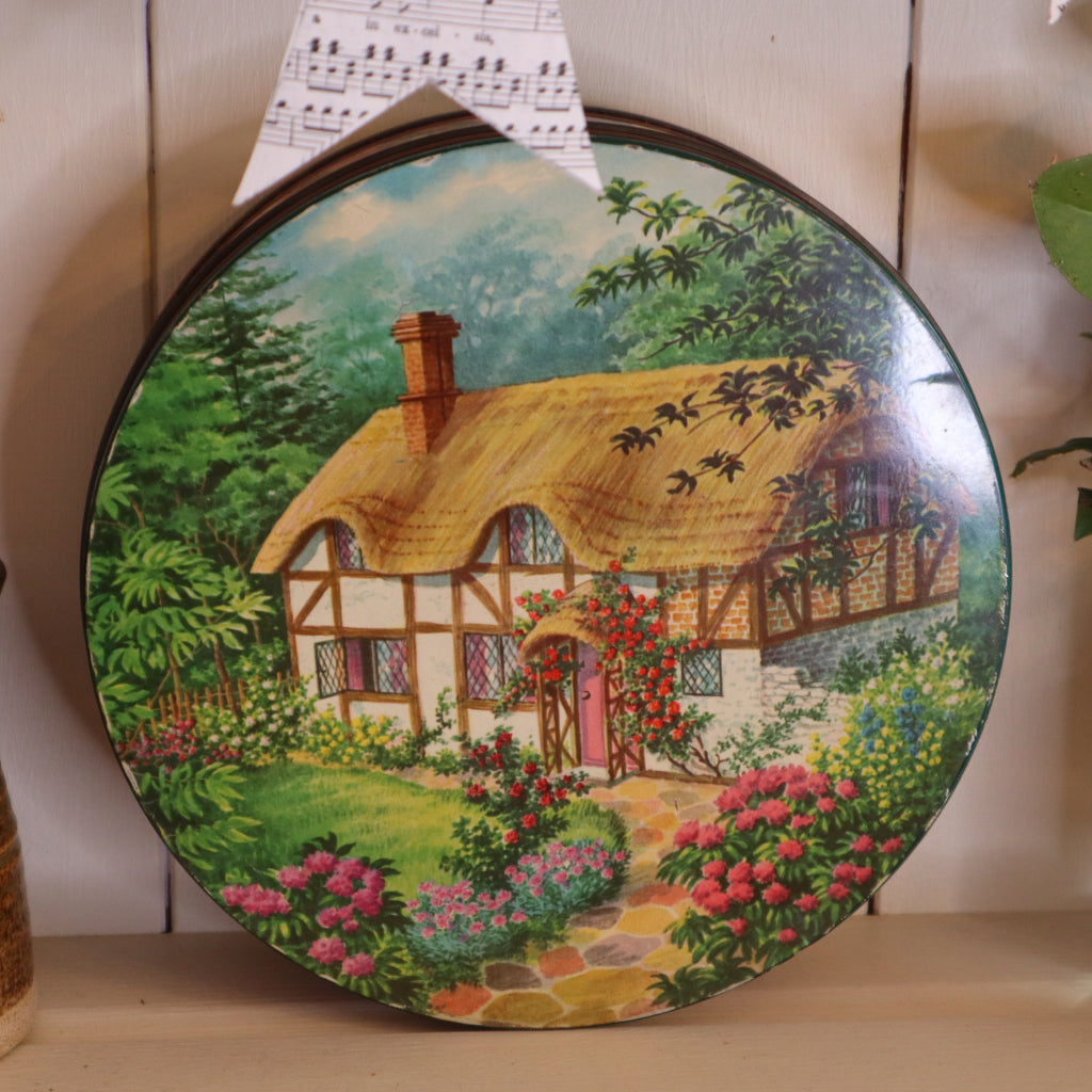 Vintage Peek and Frean Country Cottage Biscuit Tin